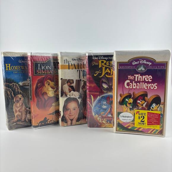 Disney VHS Sealed Clamshell Lot of 5 - Lion King 2, Aladdin 2, Three Caballeros - Picture 1 of 11